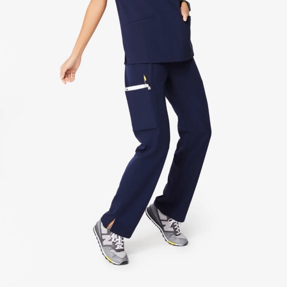 FIGS Kade Cargo Scrub Pant in Navy